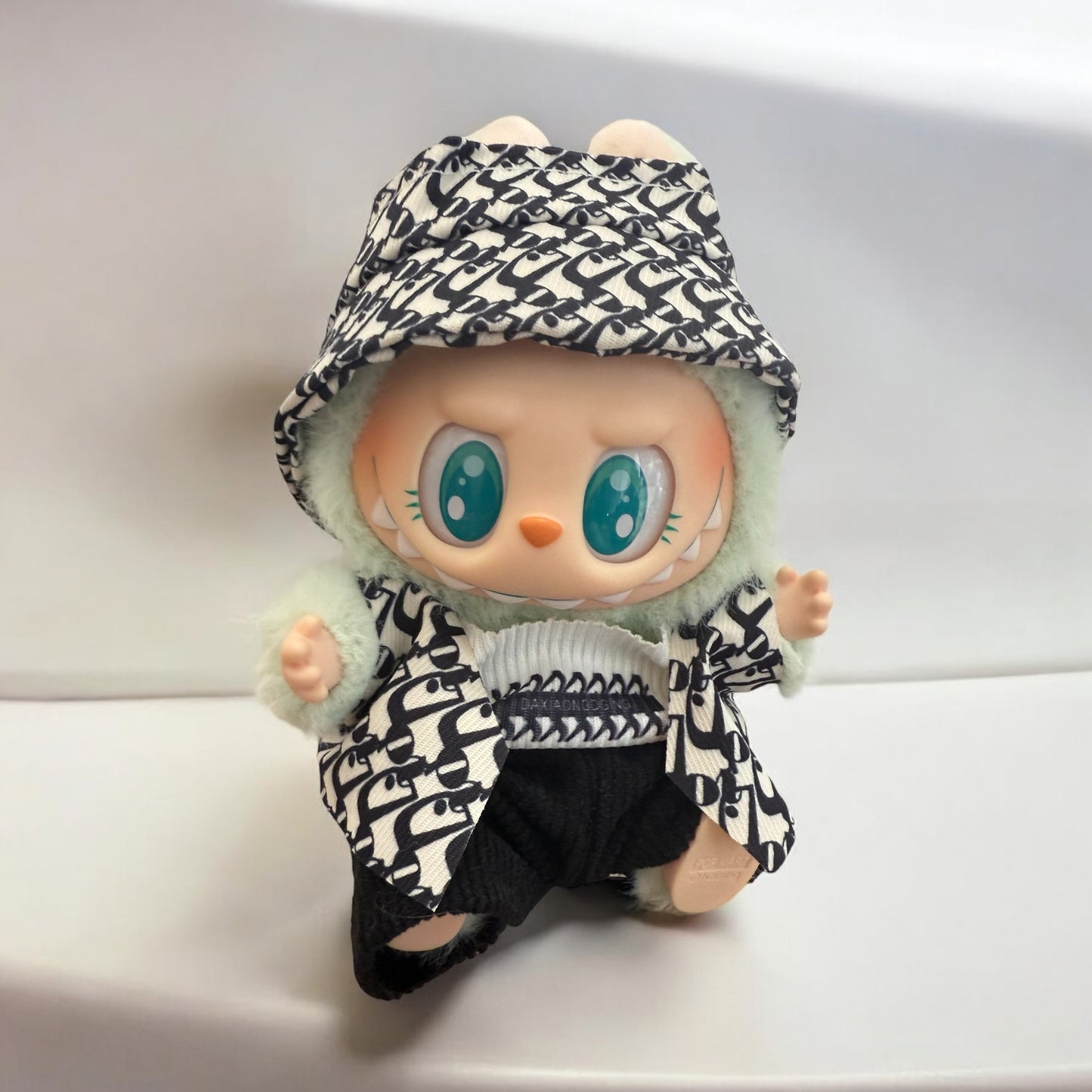 Handmade Labubu Outfit(without labubu) – Custom Designer Clothing for Art Toys (Multiple Styles)
