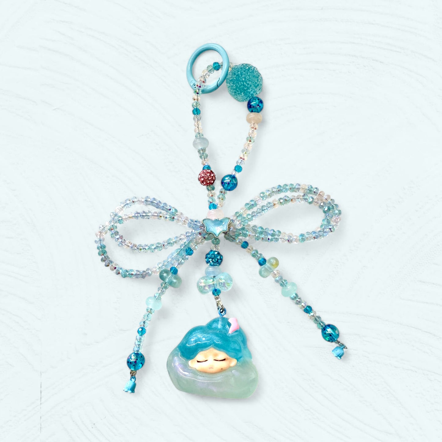 Bijou de sac « Nuée de Rêve » – Fait main, perles en verre filé, pièce unique