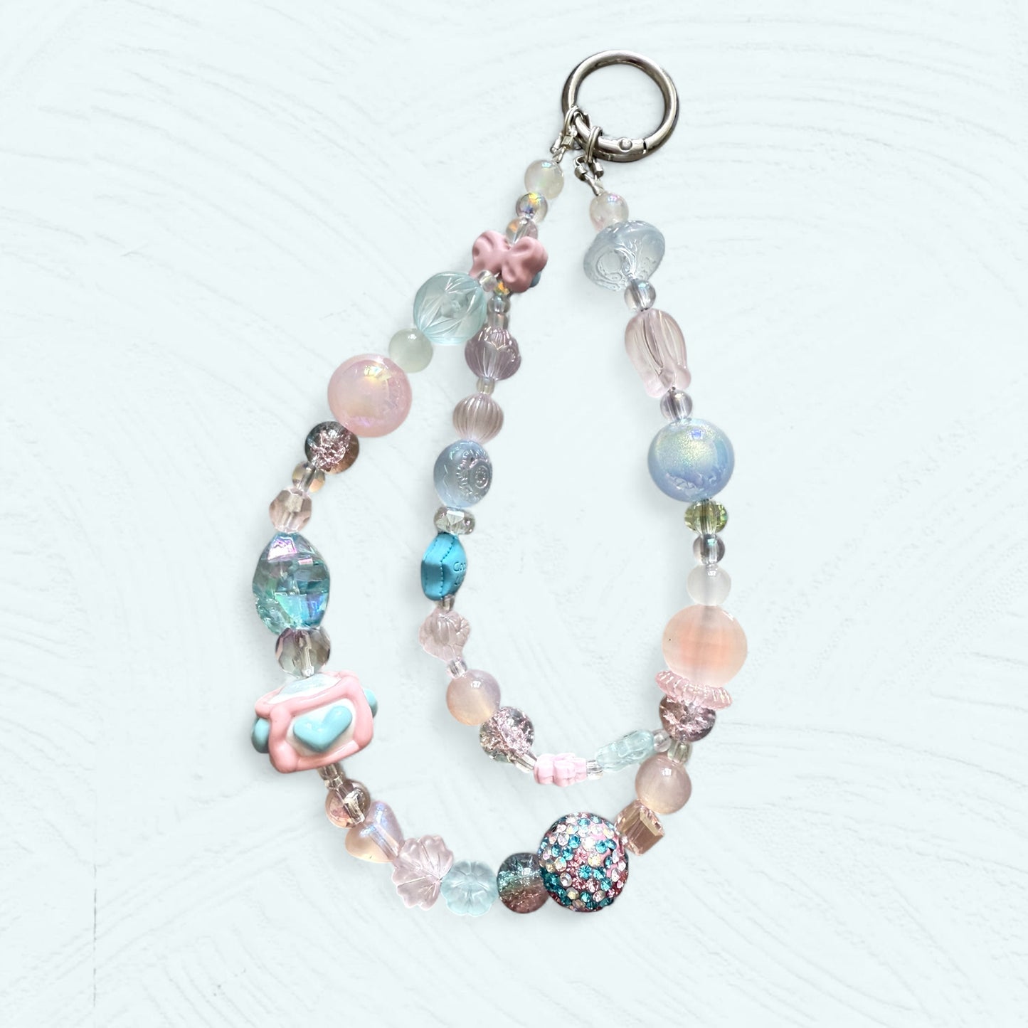 Chaîne téléphone & sac pastel – Fait main, pièce unique