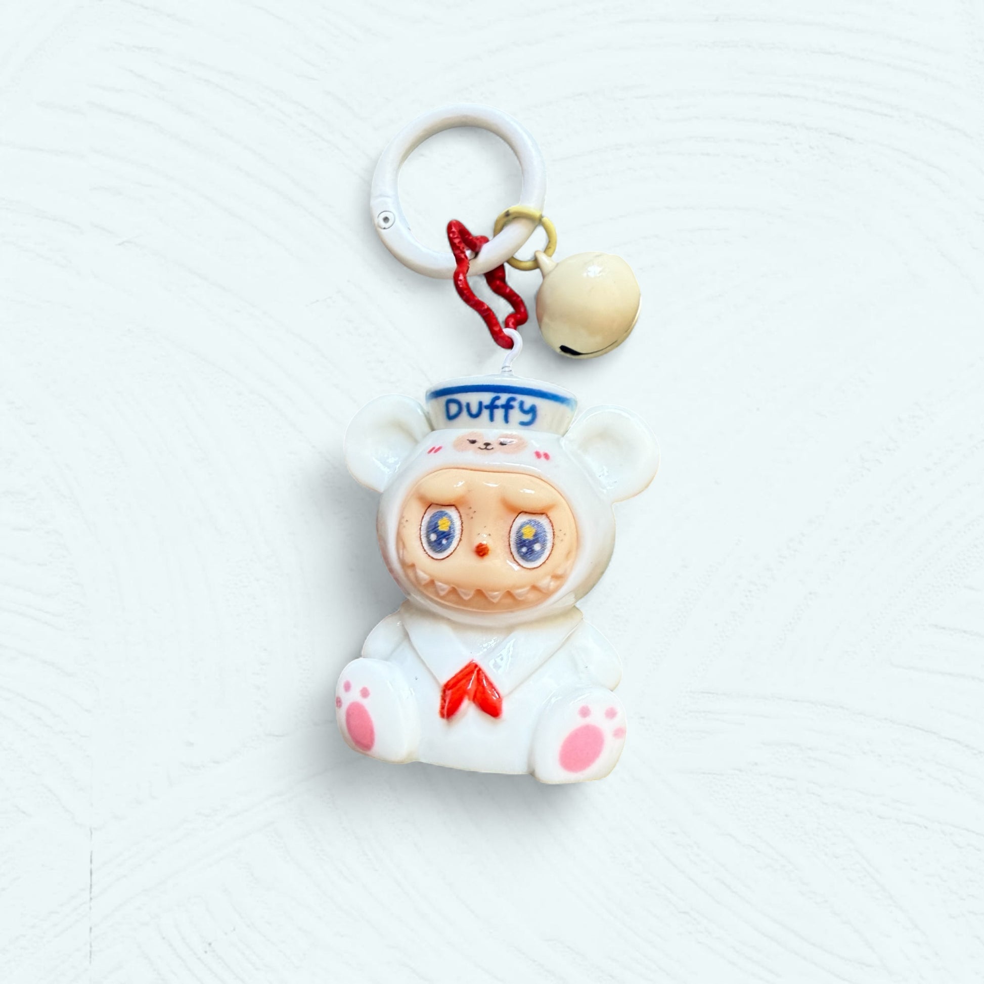 Porte-clé fait main Labubu déguisé en Duffy – Liana Charms